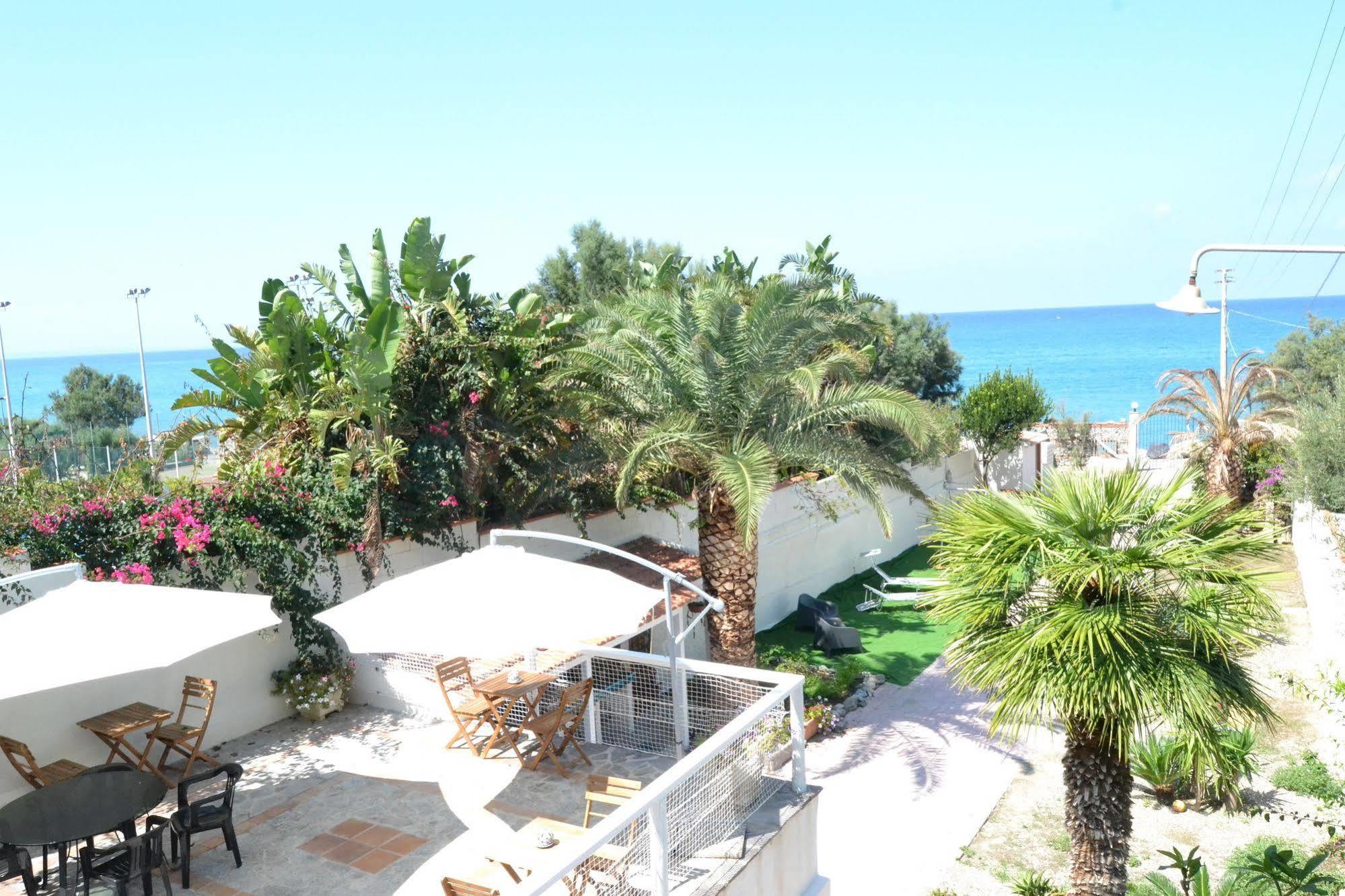 מסינה La Casa A Mare B&B מראה חיצוני תמונה